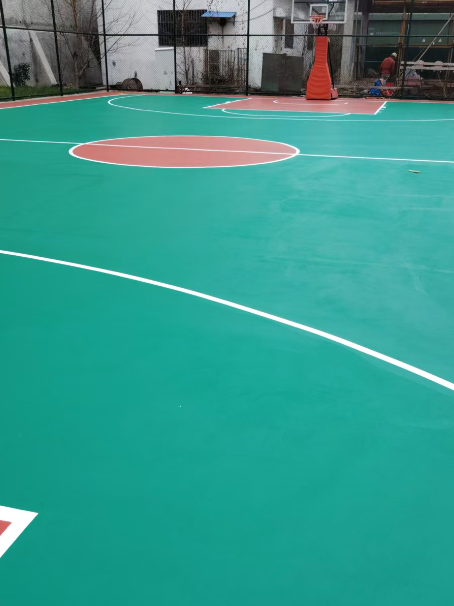 德庆 球场长期使用易出现地面开裂